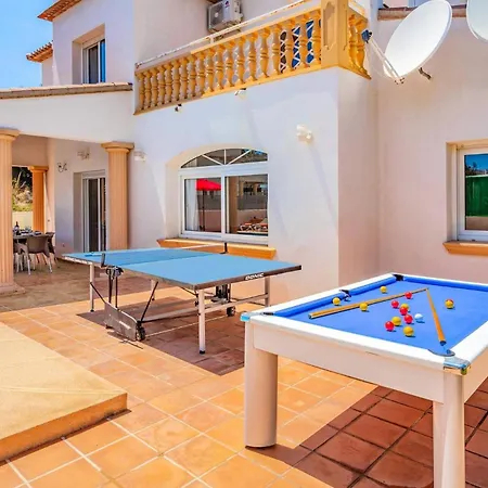 Villa Carolina Blanca By