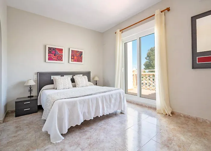 Carolina Blanca By Villa Calp